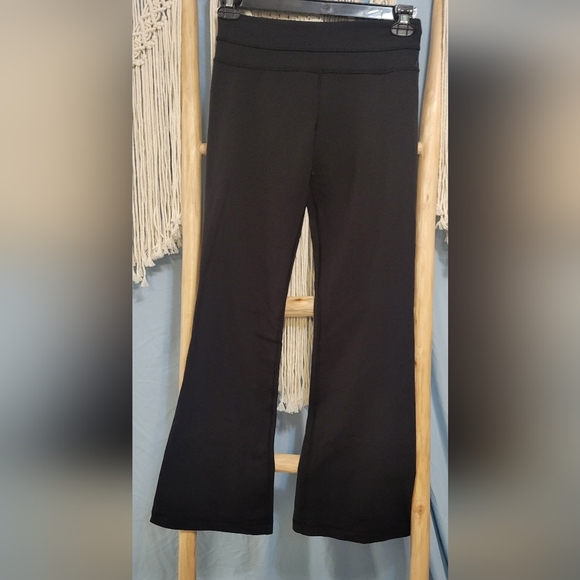 Lululemon - Picture 2 of 7